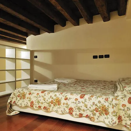 Castello Di Godego Sleeps 6 Air Con Wifi Apartment Venedig